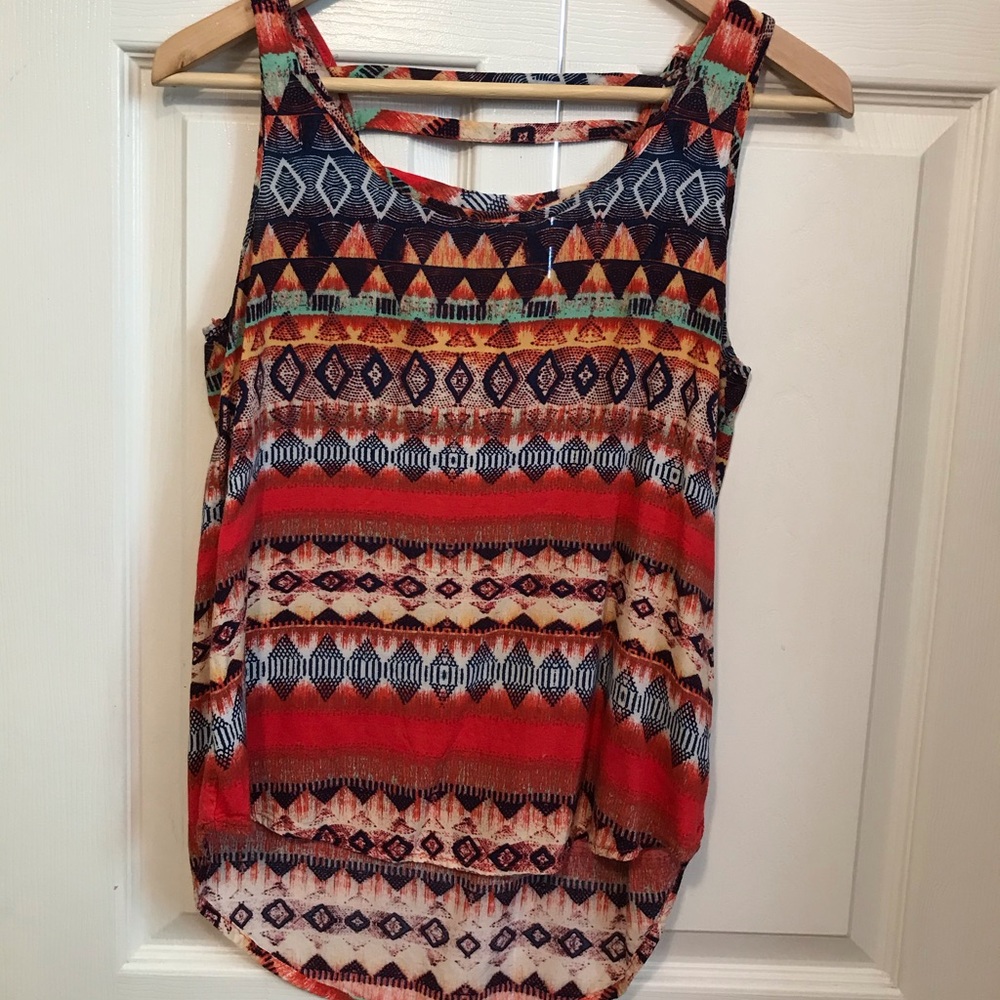 ⭐️ Super cute tank top